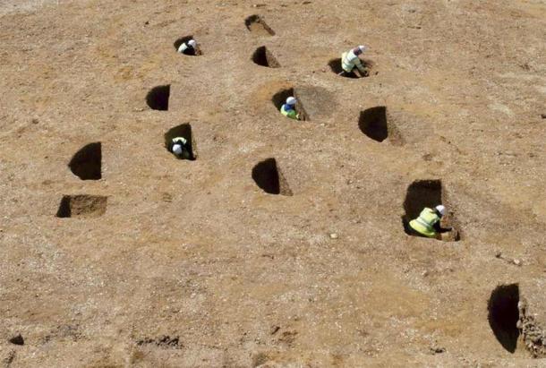 Iron Age pits found at the site (BBC / Albion Archaeology)