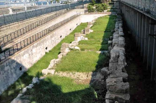 Remains of the ancient Greek city of Rhegium (now Reggio Calabria) along the seafront of Reggio Calabria. (Public Domain)