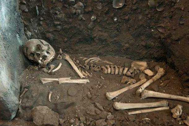 Vistegutten’s skeletal remains were found in a cave once used by Mesolithic hunter-gatherers. The teenager’s skeleton on display at the Archaeological Museum in Stavanger. (Terje Tveit / The Museum of Archaeology / University of Stavanger / CC BY-SA 3.0)