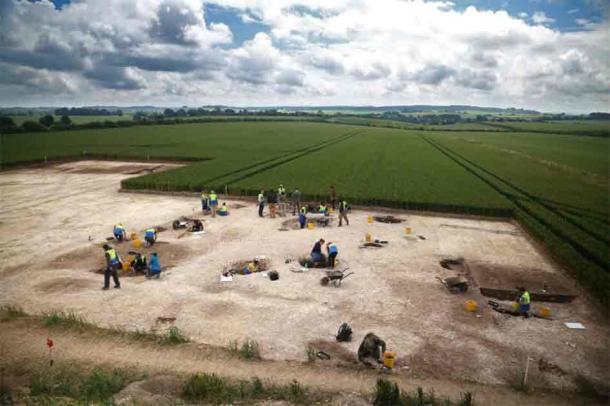 Students have been excavating prehistoric settlements in Winterborne Kingston in Dorset for fifteen years. (Bournemouth University)