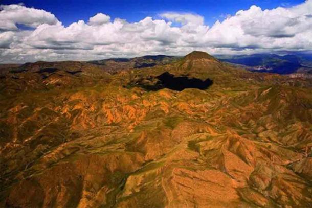 The dramatic volcanic landscape of the Gegham Mountains, Armenia (MEDIACRAT/CC BY-SA 3.0)