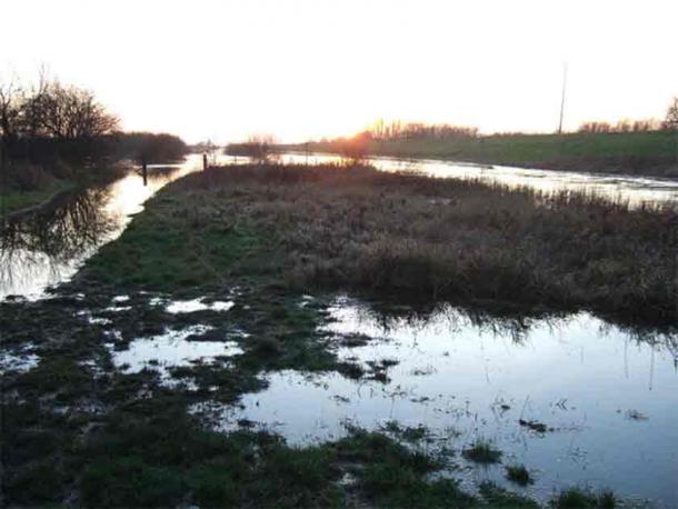 The Wash of East Anglia is a vast area of marshland, and somewhere out there are the lost Crown Jewels of King John (Richard Humphrey / CC BY-SA 2.0)