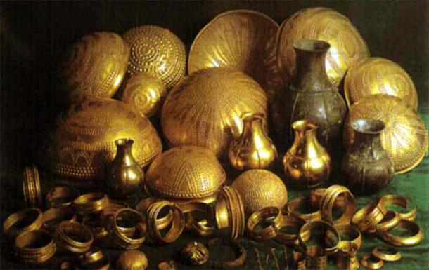 The Treasure of Villena consists of 59 artifacts in gold, silver and amber, dating back to 2200-750 BC. (Enrique Íñiguez Rodríguez/CC BY-SA 3.0)