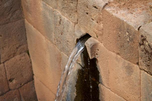 A water spout in Tipón