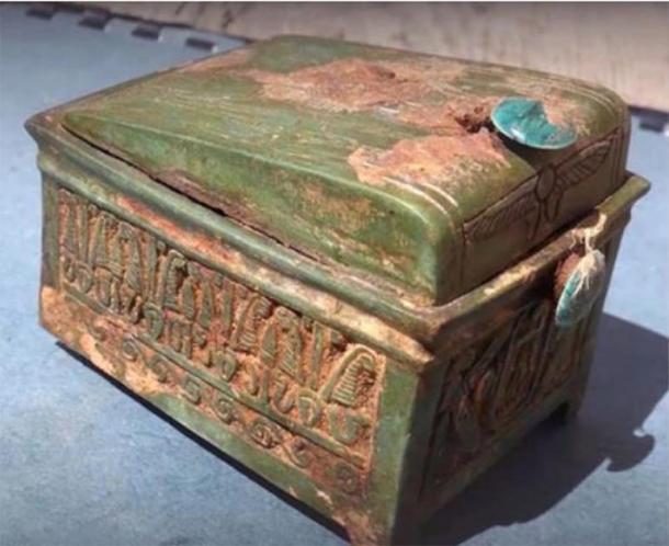 The wooden chest found at the excavation site, which has revealed clues to the location of Thutmose II’s tomb. (Andrzej Niwiński / Warsaw University’s Institute of Archaeology)